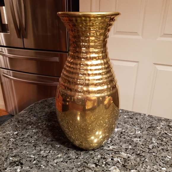 GOLD GLASS VASE - Picture 2 of 8